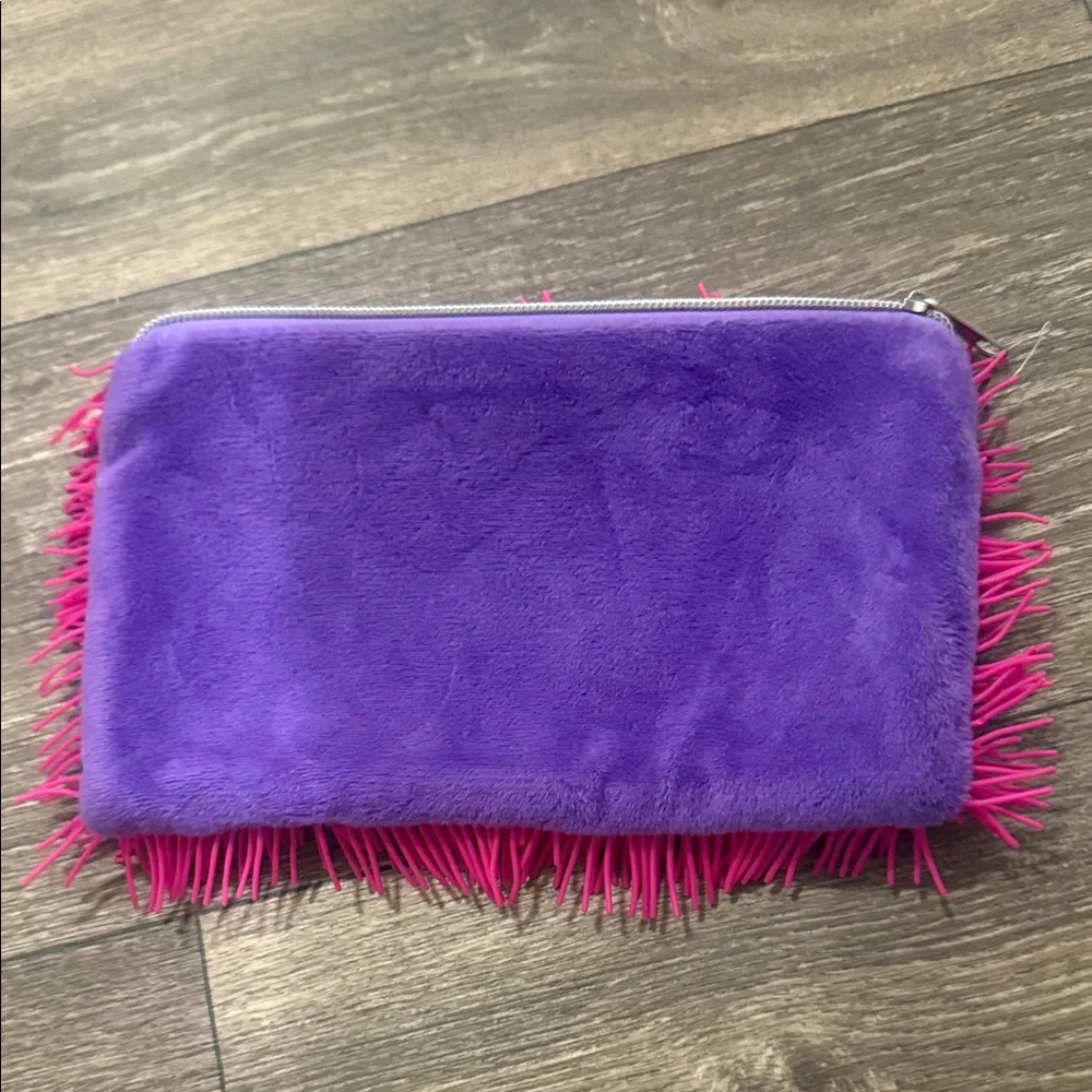 Vibrant Pink stringy stretchy Kids Pouch